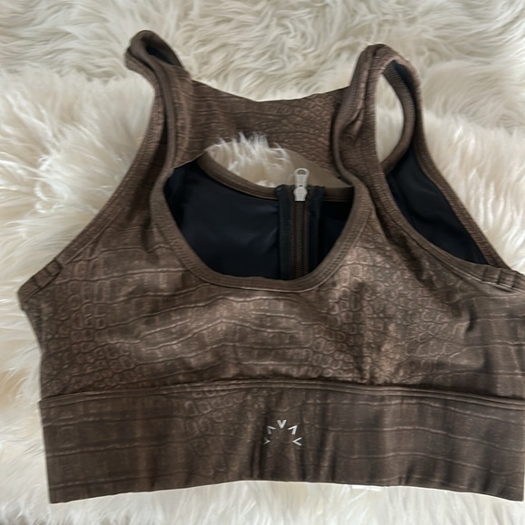 Brown sports bra and leggings - Picture 4 of 4